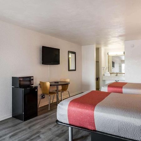 Motel 6-Portsmouth, Va Екстериор снимка