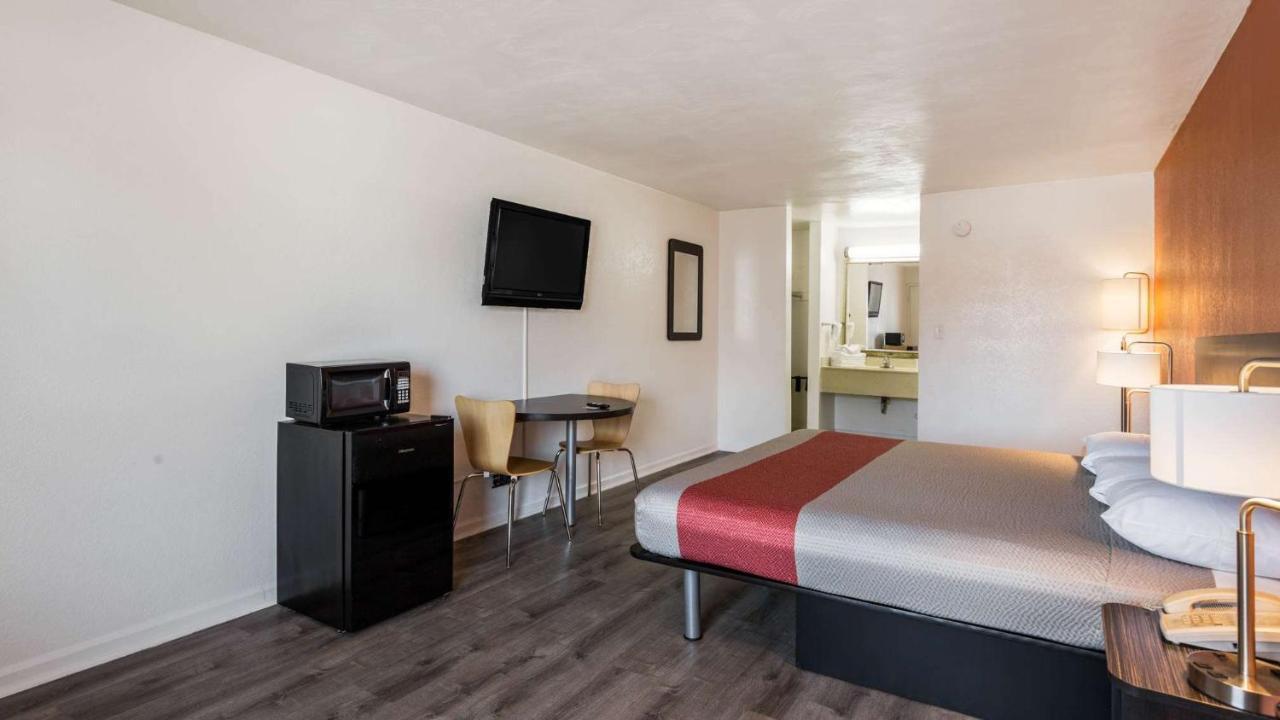 Motel 6-Portsmouth, Va Екстериор снимка